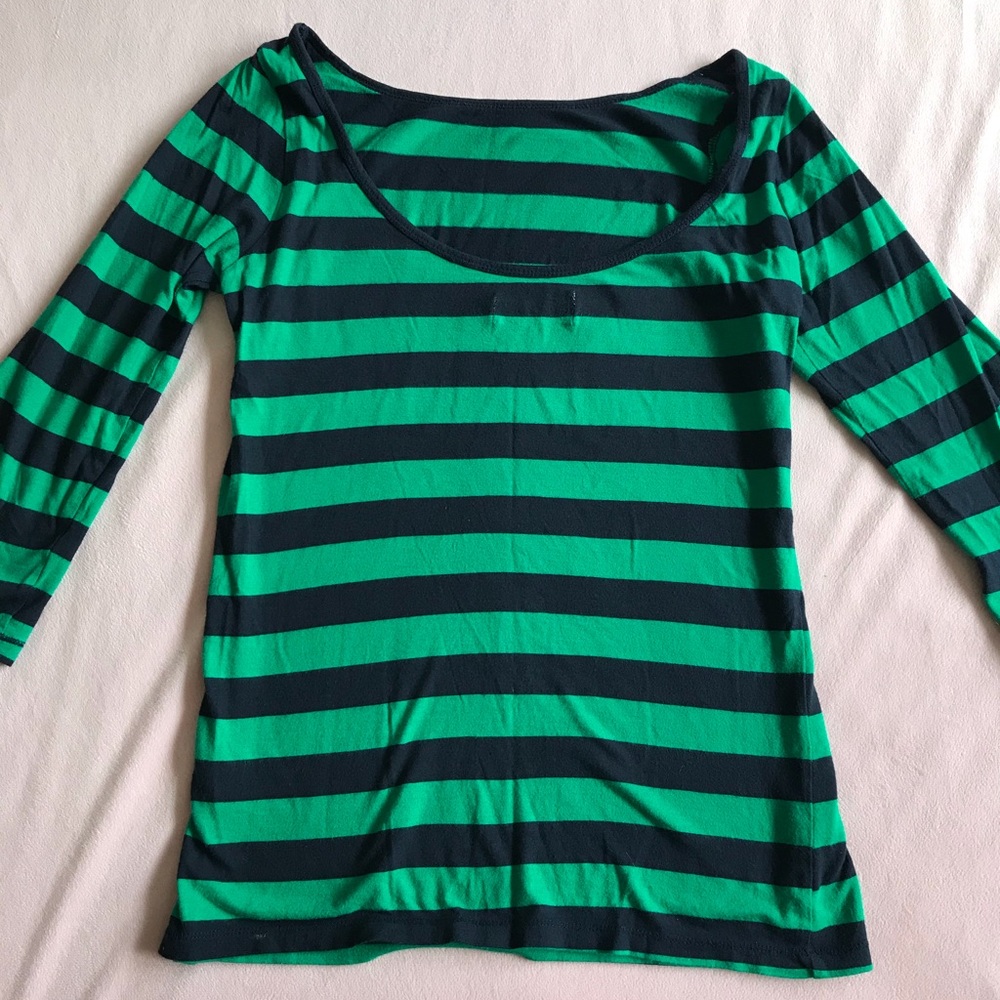 Abercrombie & Fitch Low Back Tee